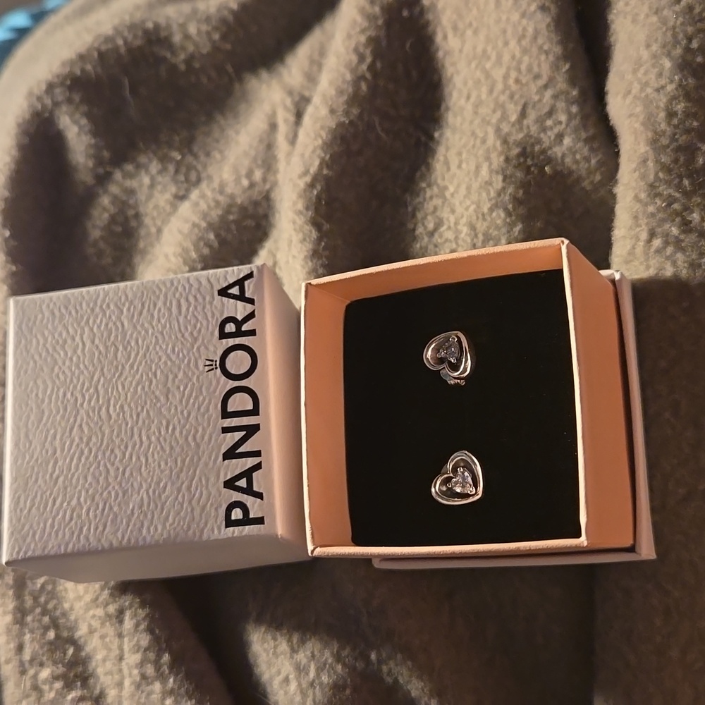 Brand new Pandora heart earrings